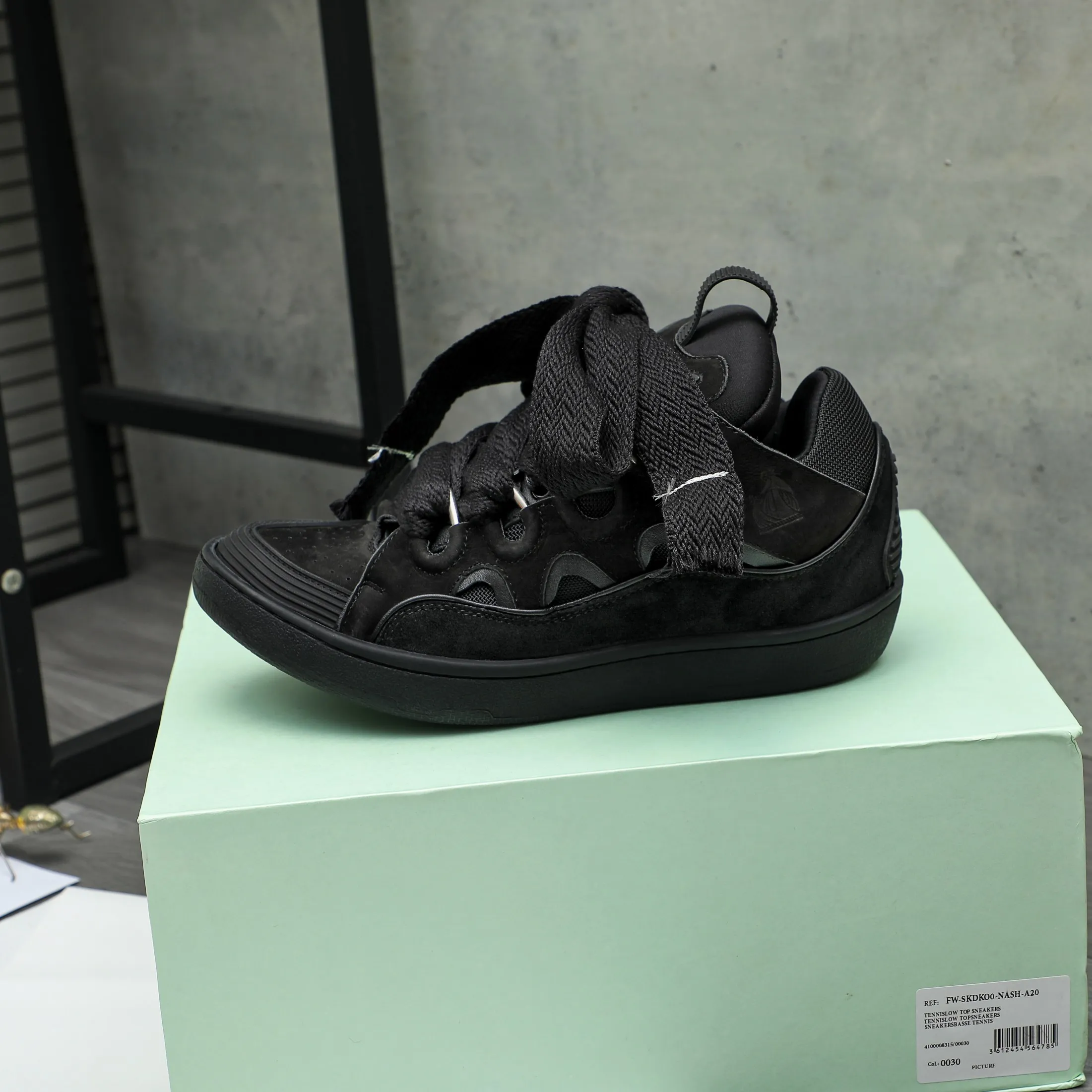 Men's shoes 💰740 [Lanvin] Lanvin high-end quality original casual shoes for couples - Upper: imported frosted cowhide stitched with breathable mesh - Lining: Lycra elastic lining - Outsole: original rubber outsole - Super high quality control·Fine workmanship: highlighted (high-end·luxury·grade) -Size: 36-45 (45 can be customized)